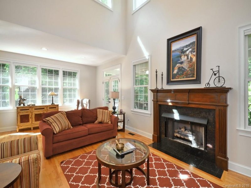 Property image 4 at 390 Mistletoe Trail, Hendersonville, NC 28791