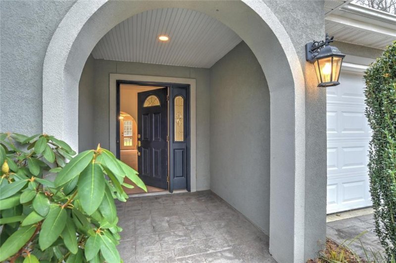 Property image 3 at 5 Stonebridge Drive, Asheville, NC 28805