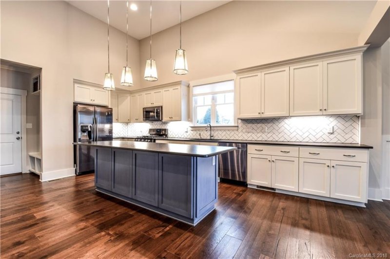 Property image 5 at 592 Isle Of Pines Road, Mooresville, NC 28117