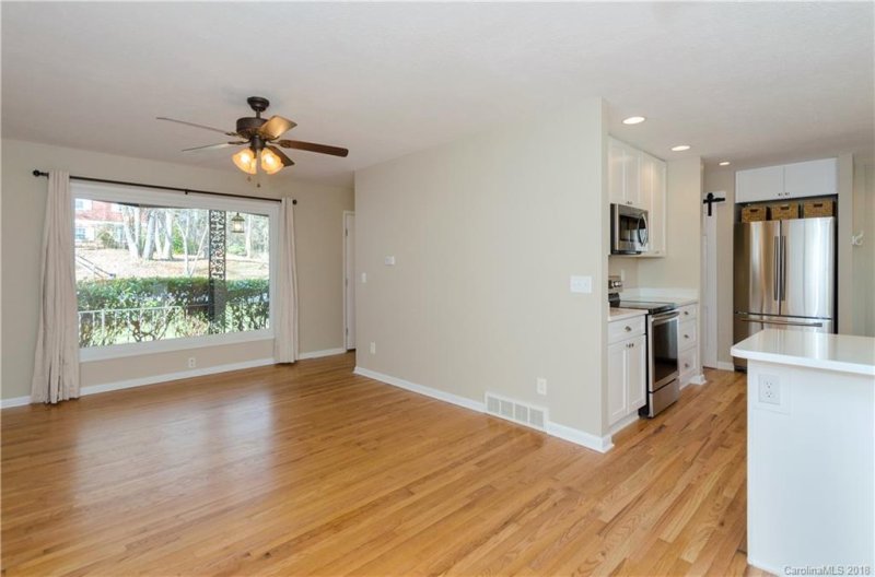 Property image 3 at 422 Comet Drive, Hendersonville, NC 28791