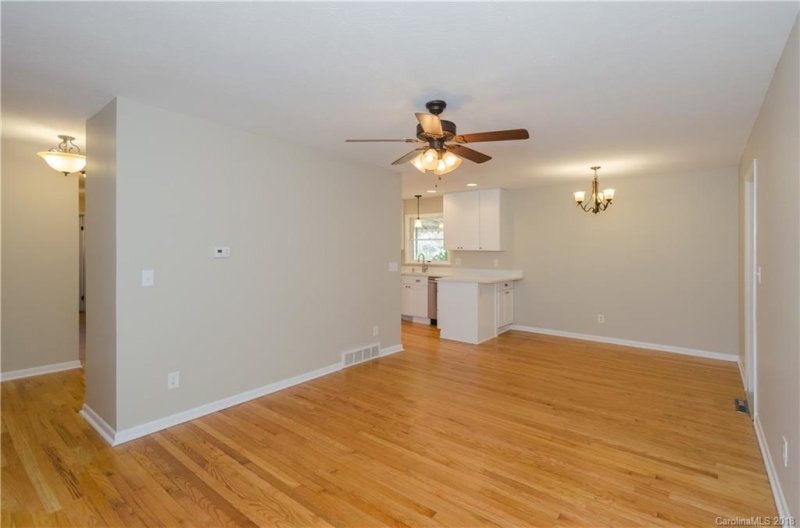 Property image 4 at 422 Comet Drive, Hendersonville, NC 28791