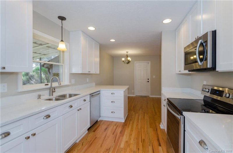 Property image 5 at 422 Comet Drive, Hendersonville, NC 28791