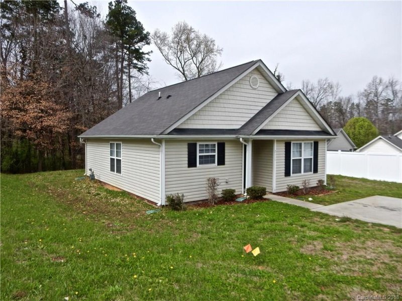 Property image 2 at 2116 Lauren Elizabeth Court, Charlotte, NC 28214