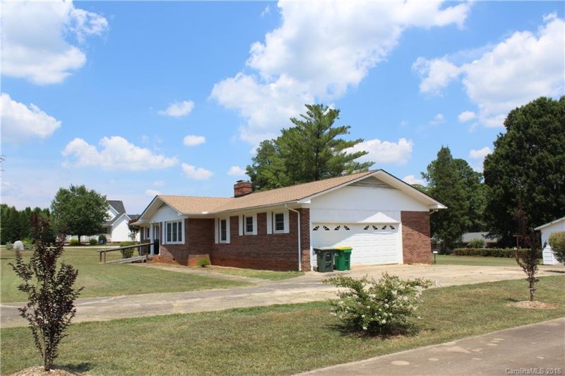 Property image 3 at 165 Majolica Road, Salisbury, NC 28147