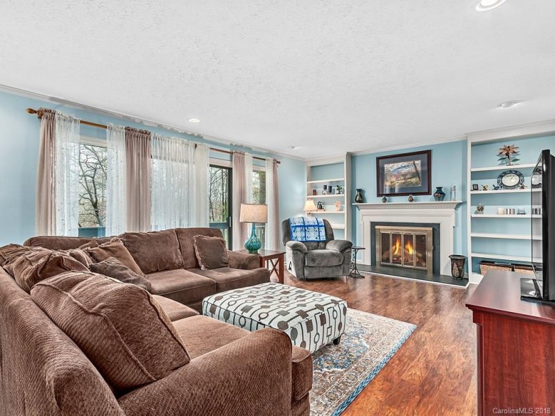 Property image 3 at 3025 Chestnut Tree Road, Hendersonville, NC 28792