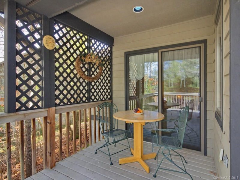 Property image 3 at 16 Josie Lane, Asheville, NC 28804