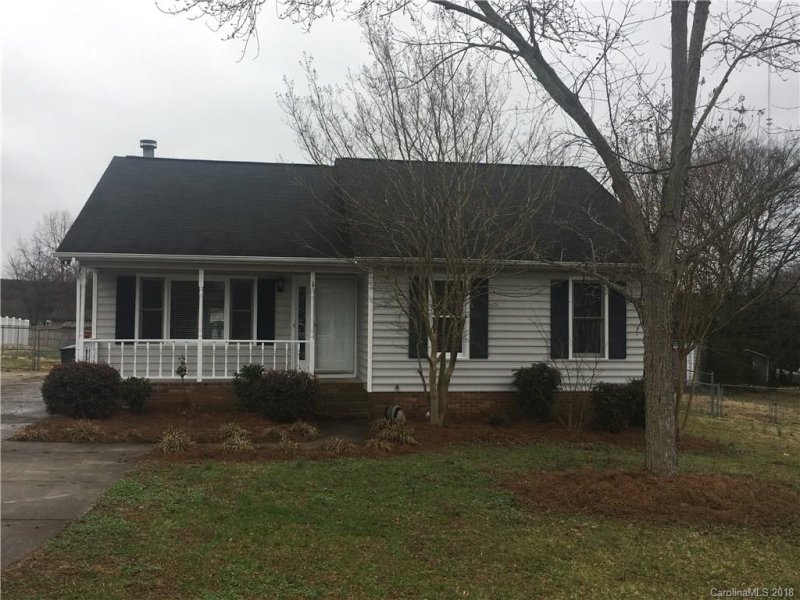 3367 Farm Lake Drive