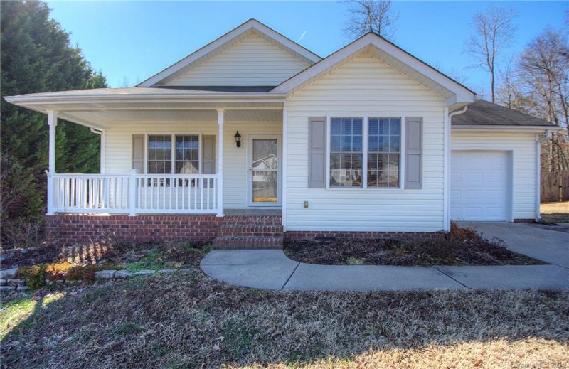 Property image 2 at 641 Beavers Cove Lane, Concord, NC 28027