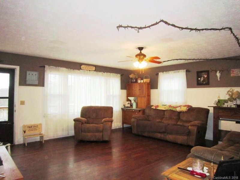 Property image 3 at 84 Candlelight Circle, Clyde, NC 28721