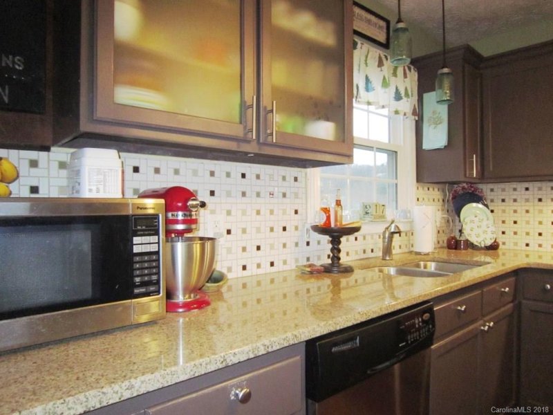 Property image 5 at 84 Candlelight Circle, Clyde, NC 28721