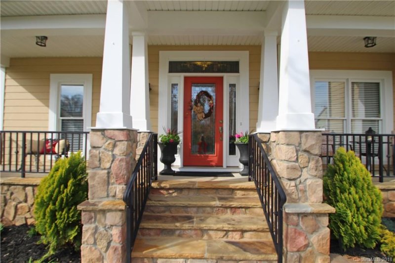 Property image 3 at 108 Hedgewood Drive, Mooresville, NC 28115