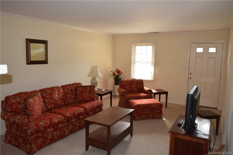 Property image 5 at 803 Cornwallis Avenue, Gastonia, NC 28056