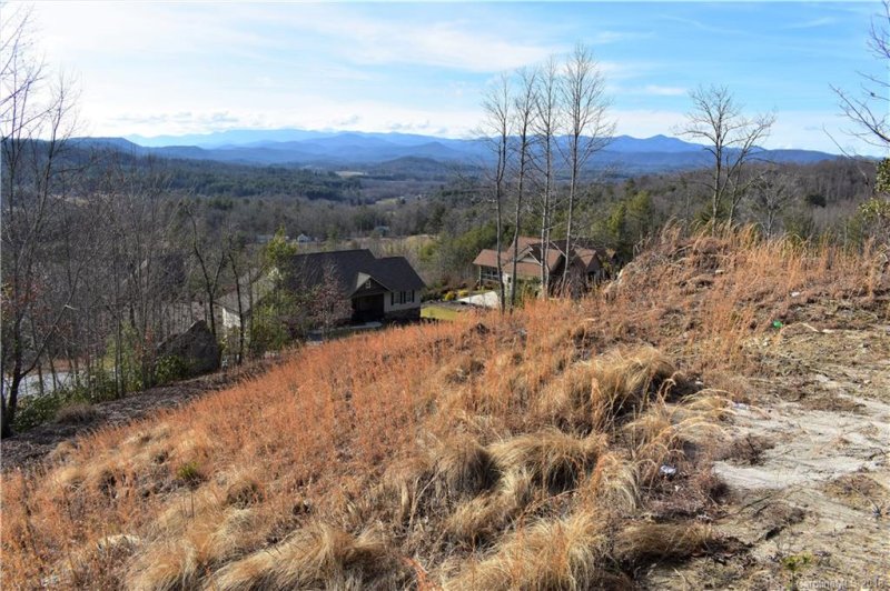 Property image 2 at 467 Crystal Heights Drive, Hendersonville, NC 28739