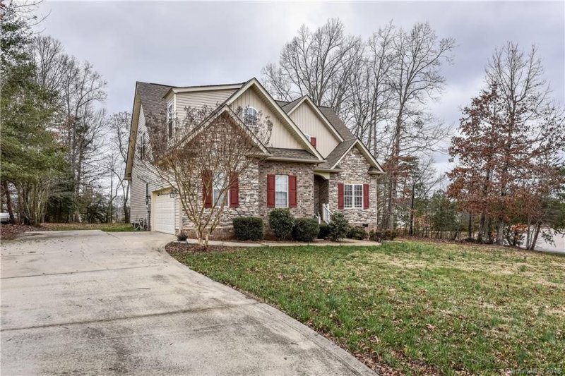 Property image 4 at 1951 Lynmore Drive, Sherrills Ford, NC 28673