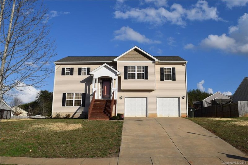 367 Lone Tree Lane