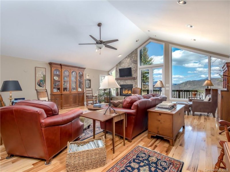 Property image 2 at 5 Berg Drive, Barnardsville, NC 28709