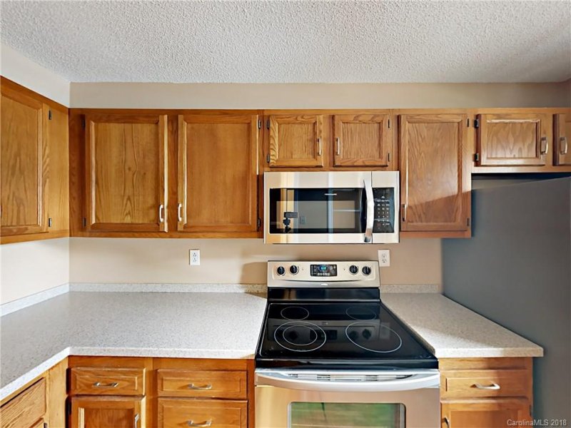 Property image 5 at 8248 Circle Tree Lane, Charlotte, NC 28277