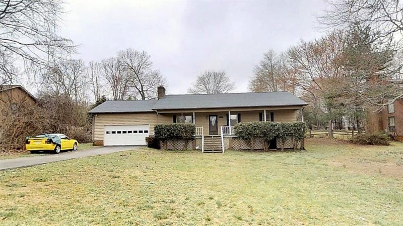 1425 32nd Street Court