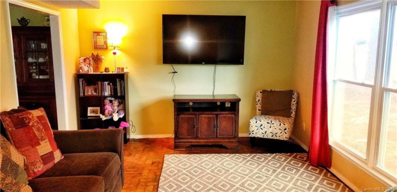 Property image 5 at 4600 Cricklewood Lane, Charlotte, NC 28212