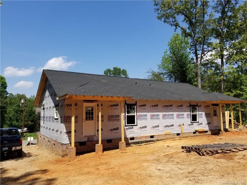 Property image 2 at 5474 Wrenn Drive, Denver, NC 28037