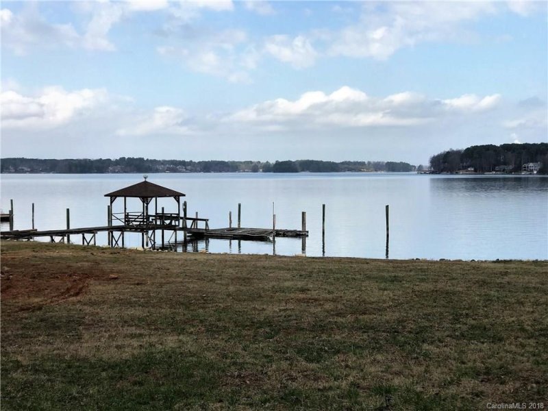 Property image 5 at 106 Stepaside Lane, Mooresville, NC 28117