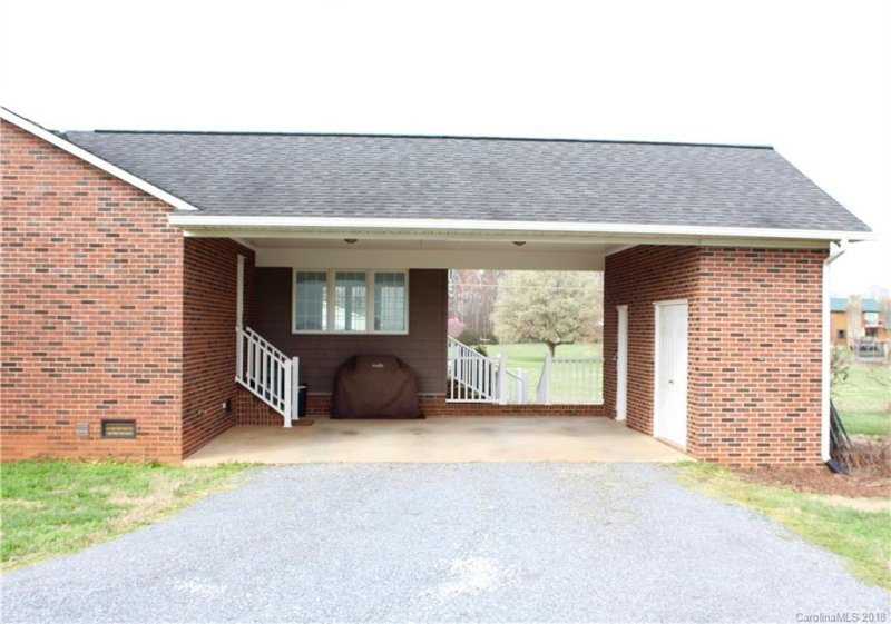 Property image 3 at 2826 Moose Gantt Trail, Crouse, NC 28033