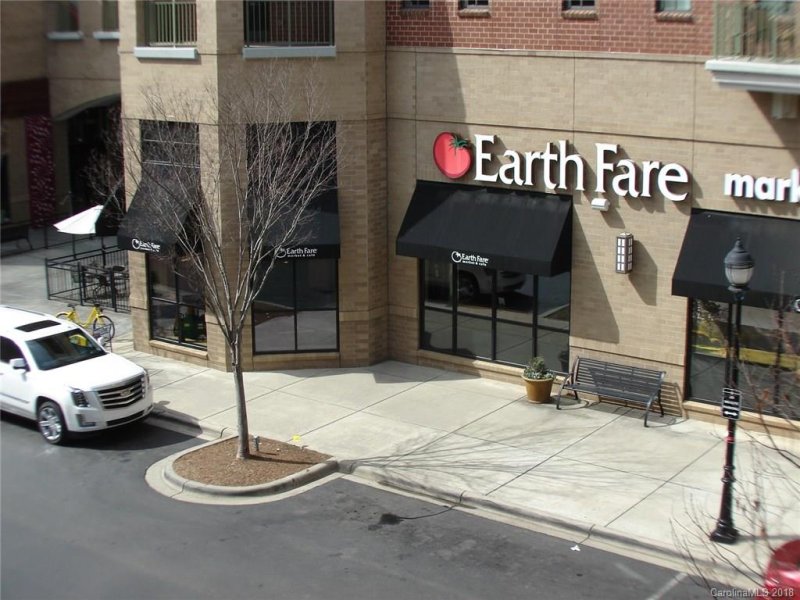 720 Governor Morrison Street