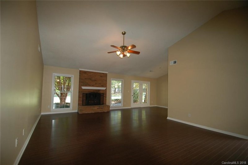 Property image 2 at 10126 Crayton Drive, Charlotte, NC 28269