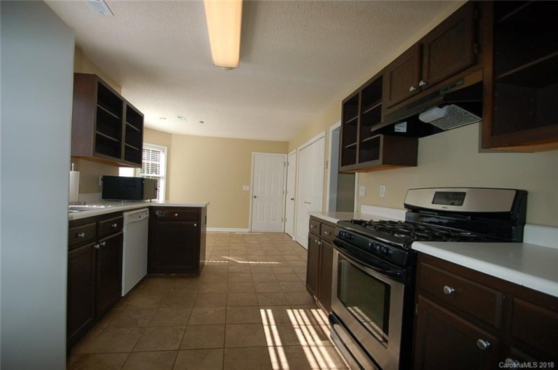 Property image 3 at 10126 Crayton Drive, Charlotte, NC 28269