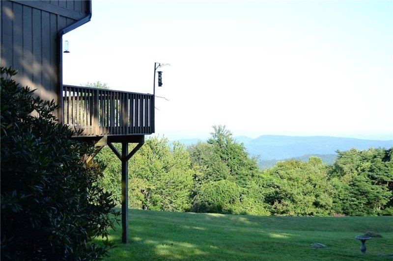 Property image 2 at 7128 Table Rock Road, Newland, NC 28657