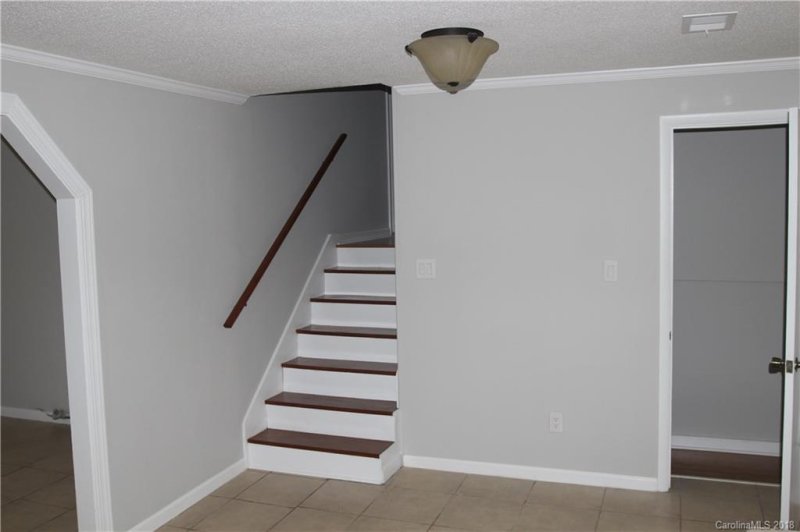 Property image 5 at 2737 33rd Avenue, Hickory, NC 28601