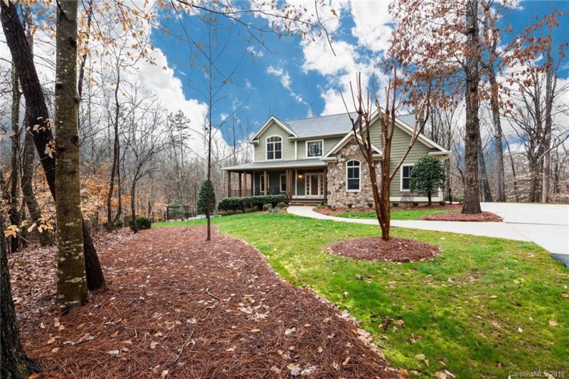 Property image 2 at 3006 Mountain Creek Drive, Sherrills Ford, NC 28673