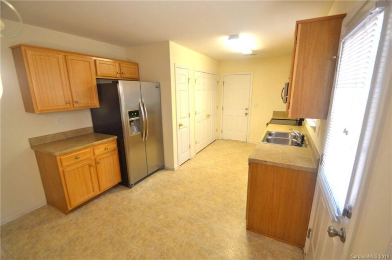 Property image 3 at 404 Morningside Road, Charlotte, NC 28214