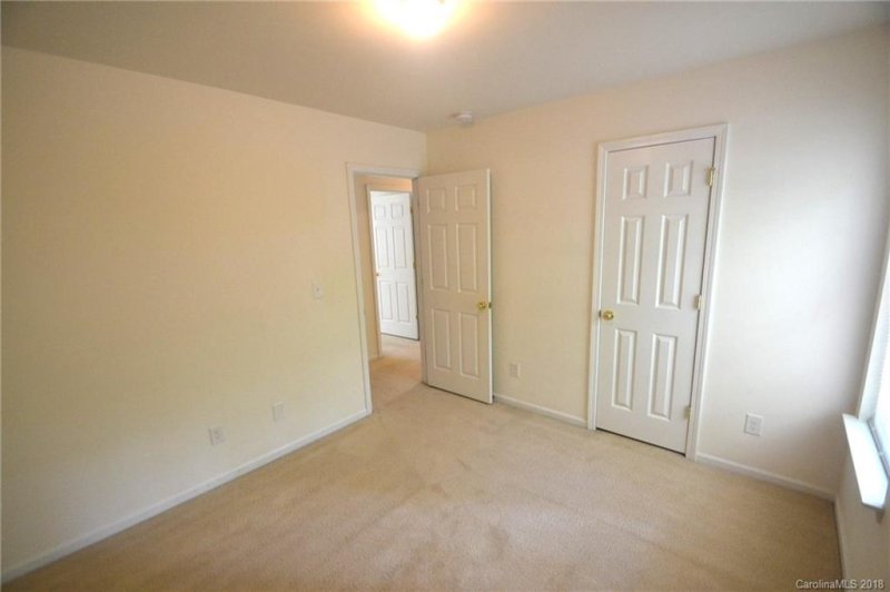 Property image 4 at 404 Morningside Road, Charlotte, NC 28214