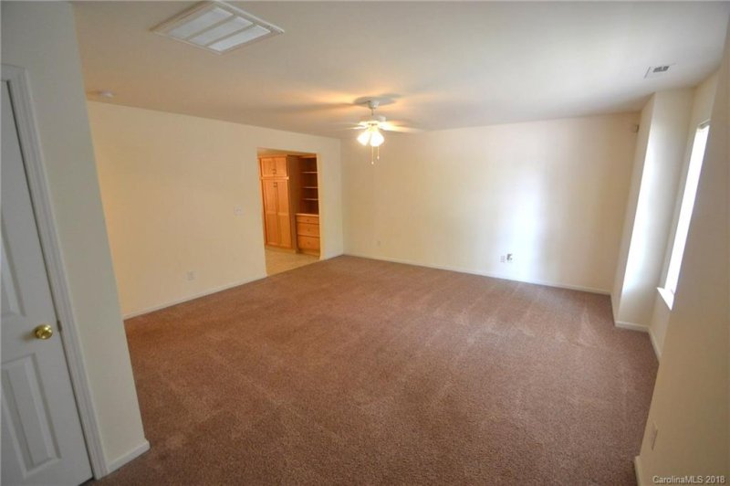Property image 5 at 404 Morningside Road, Charlotte, NC 28214