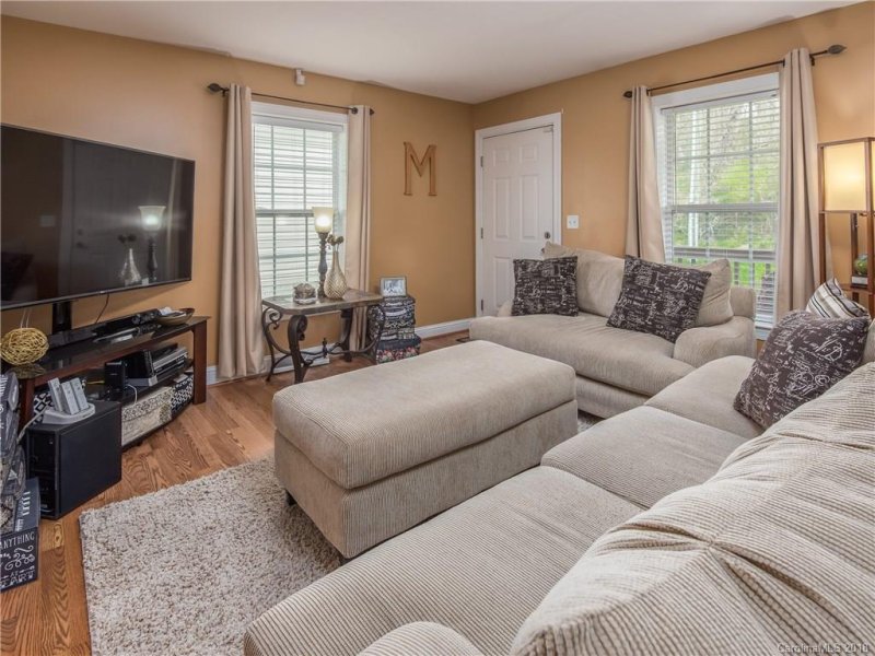 Property image 3 at 349 London Road, Asheville, NC 28803