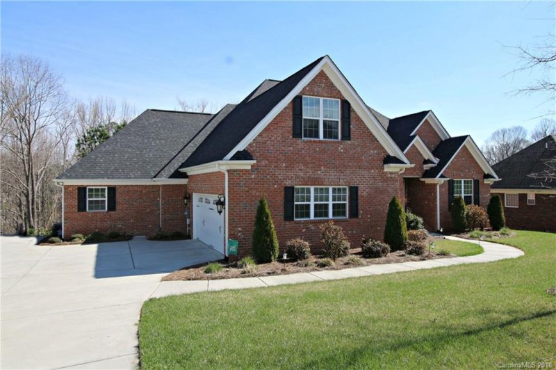 Property image 2 at 5660 N Oakmont Street, Kannapolis, NC 28081