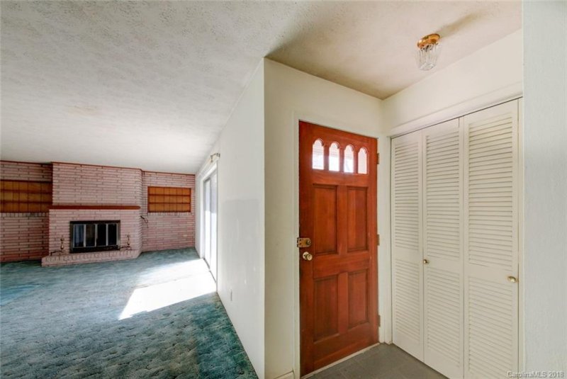 Property image 3 at 406 Wakefield Drive, Hendersonville, NC 28792