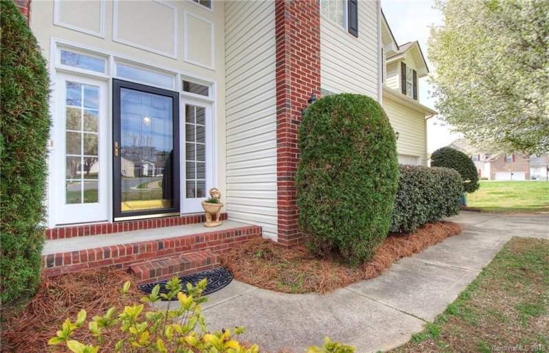 Property image 2 at 2533 Ashby Woods Drive, Matthews, NC 28105