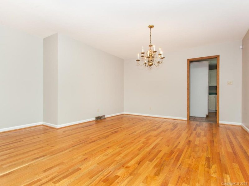 Property image 2 at 3 Weston Heights Drive, Asheville, NC 28803