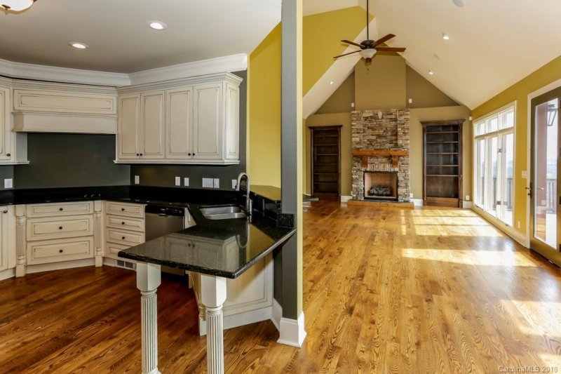 Property image 5 at 131 Bear Cliff Way, Lake Lure, NC 28746