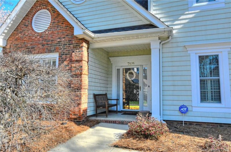 Property image 2 at 7125 Bevington Woods Lane, Charlotte, NC 28277
