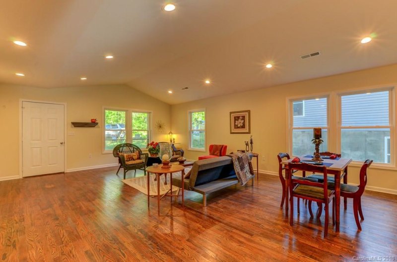 Property image 5 at 21 Chapel Park Place, Asheville, NC 28803