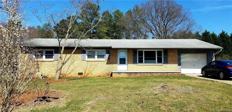 Property image 2 at 3406 Cinderella Drive, Dallas, NC 28034