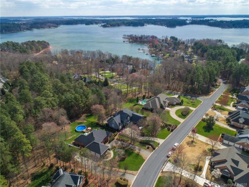 Property image 3 at 7975 Bay Pointe Drive, Denver, NC 28037