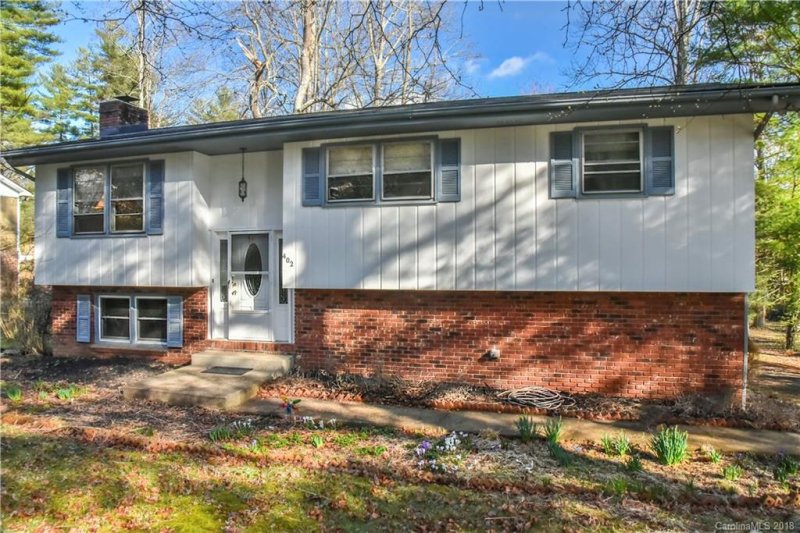 Property image 2 at 402 Comet Drive, Hendersonville, NC 28791