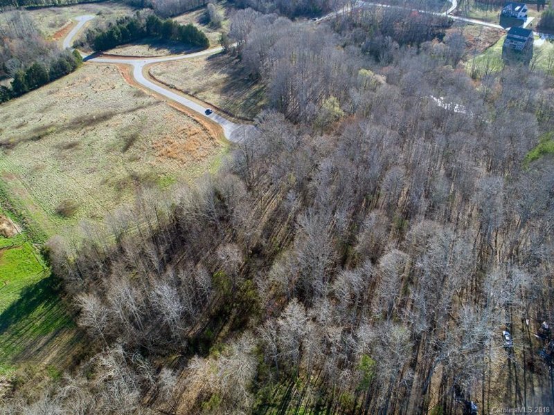 Property image 2 at 124 Sweet Grass Lane, Mooresville, NC 28115