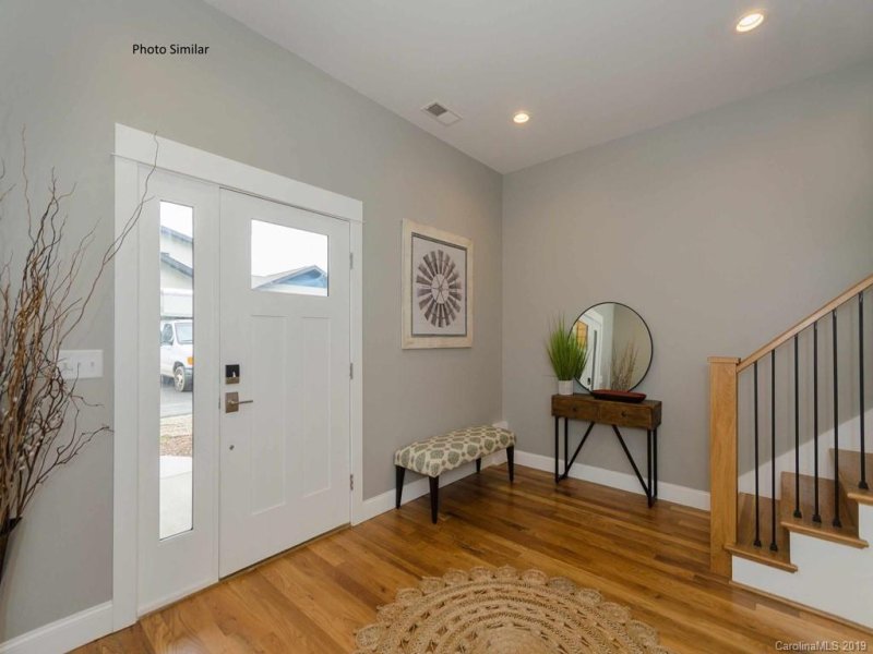 Property image 2 at 308 Ava Lane, Asheville, NC 28804