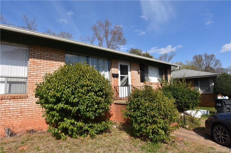 Property image 3 at 4815 The Plaza Street, Charlotte, NC 28215