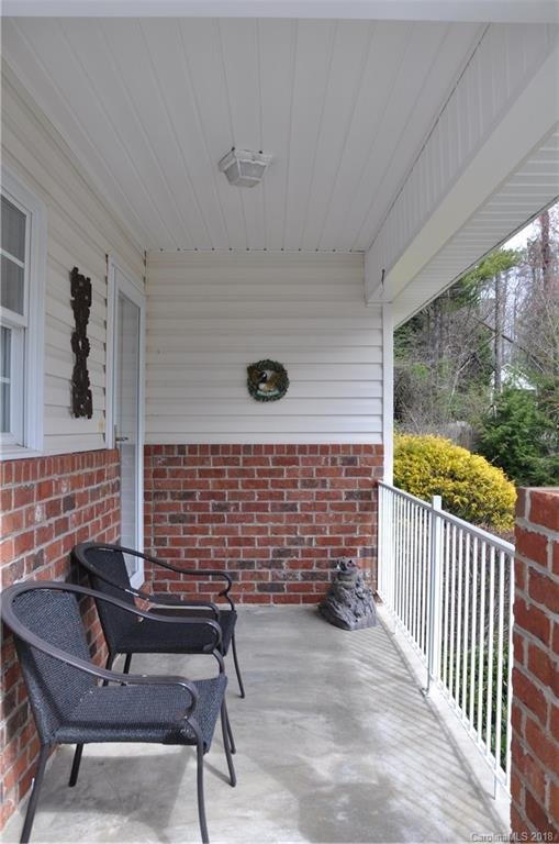 Property image 3 at 174 Allen Paul Drive, Hendersonville, NC 28791